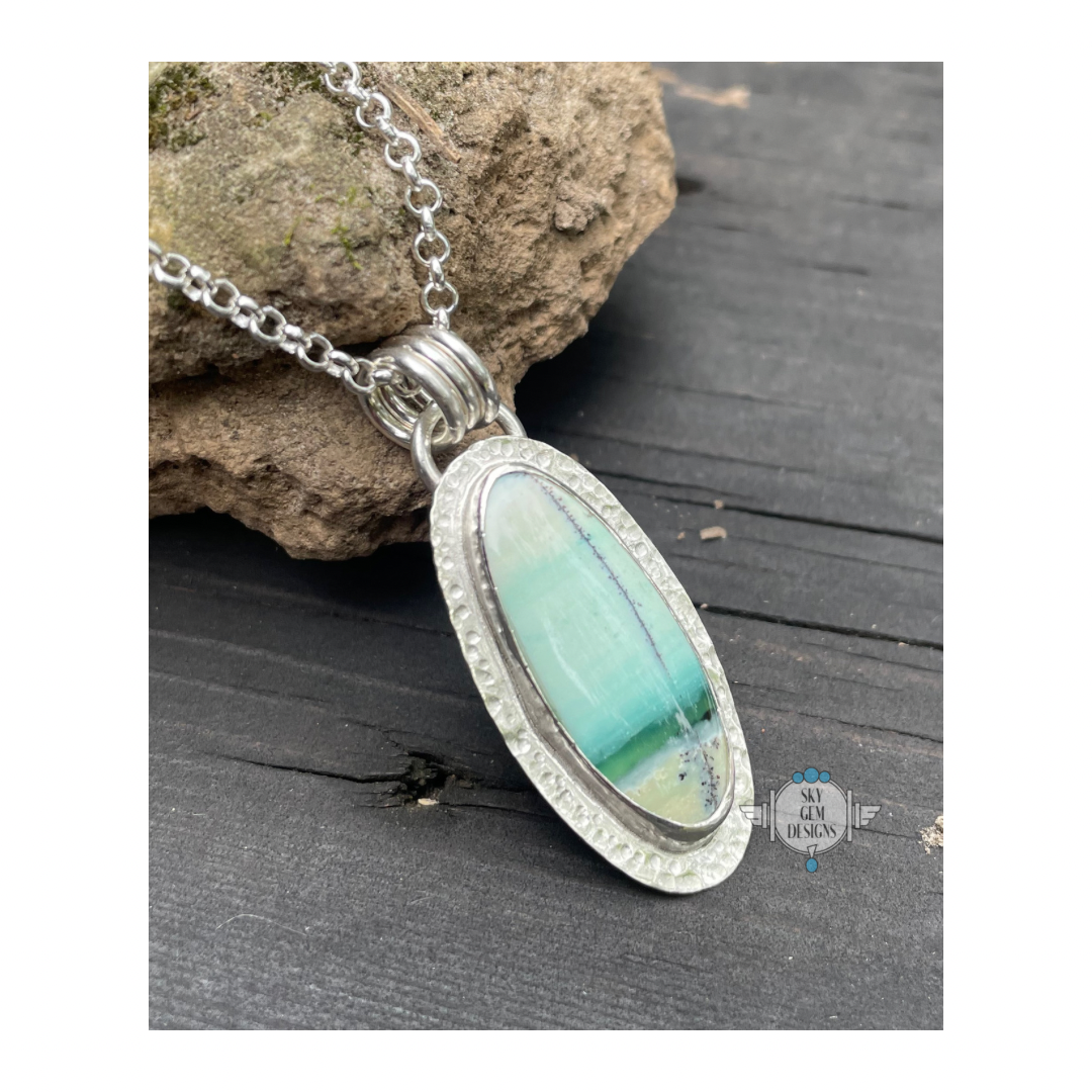 COLLAWOOD PEBBLE BEACH PENDANT NECKLACE