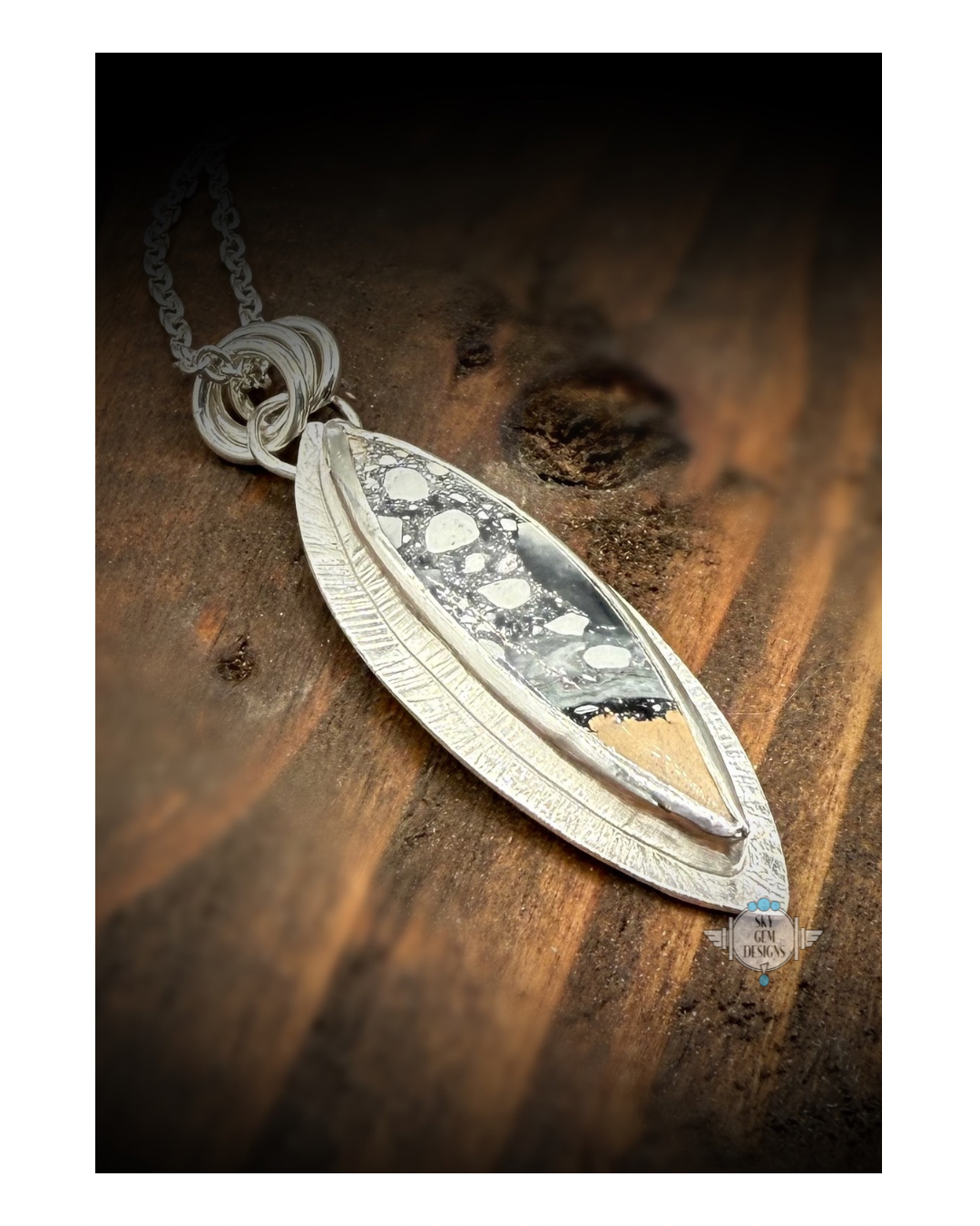 MARIPOSA MONARCA MARQUIS PENDANT NECKLACE
