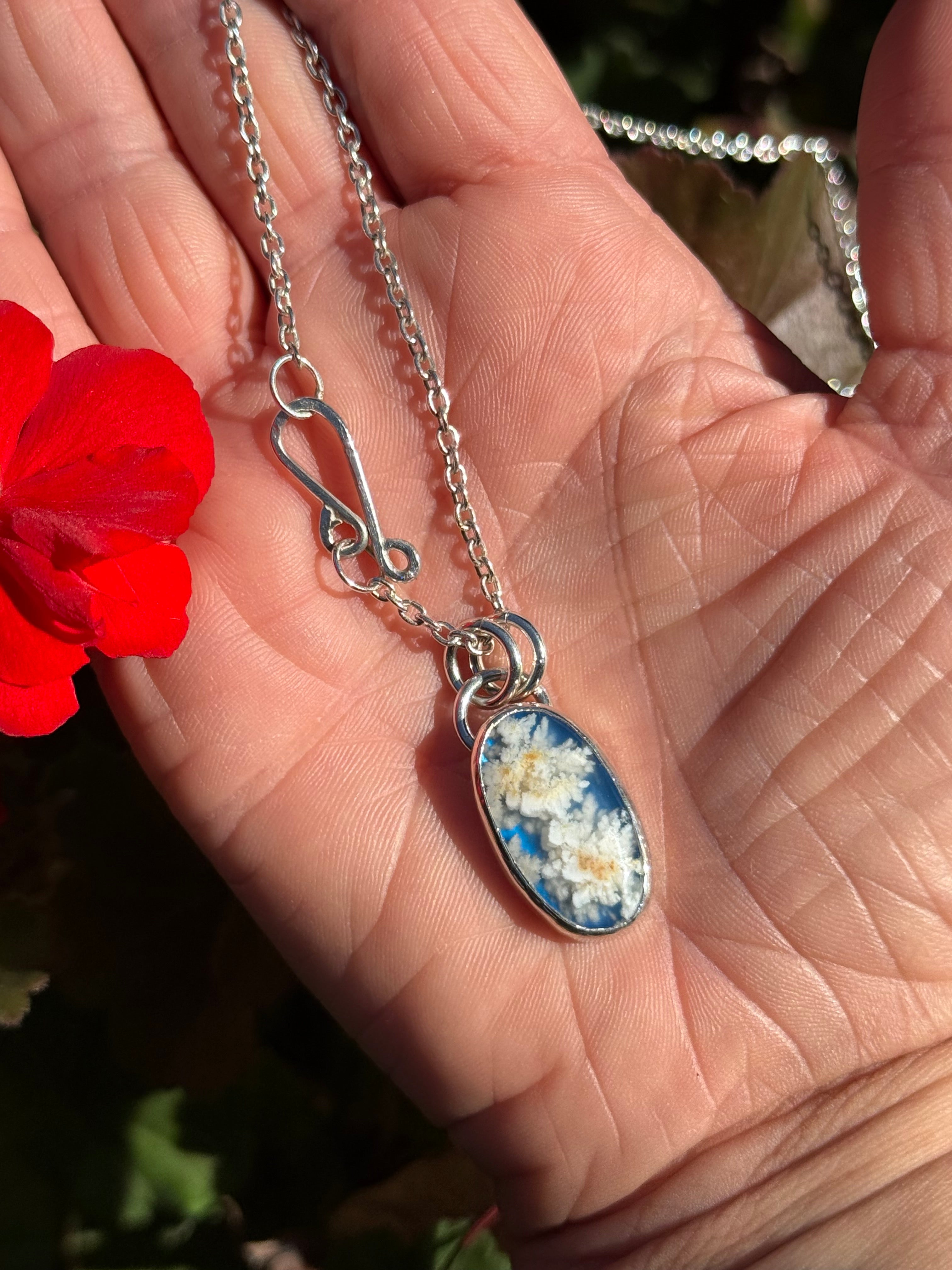 SKYSTONE DAISY PENDANT NECKLACE