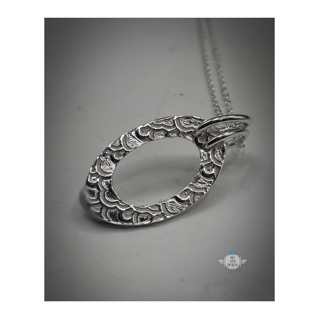 ART DECO OVAL SILVER PENDANT
